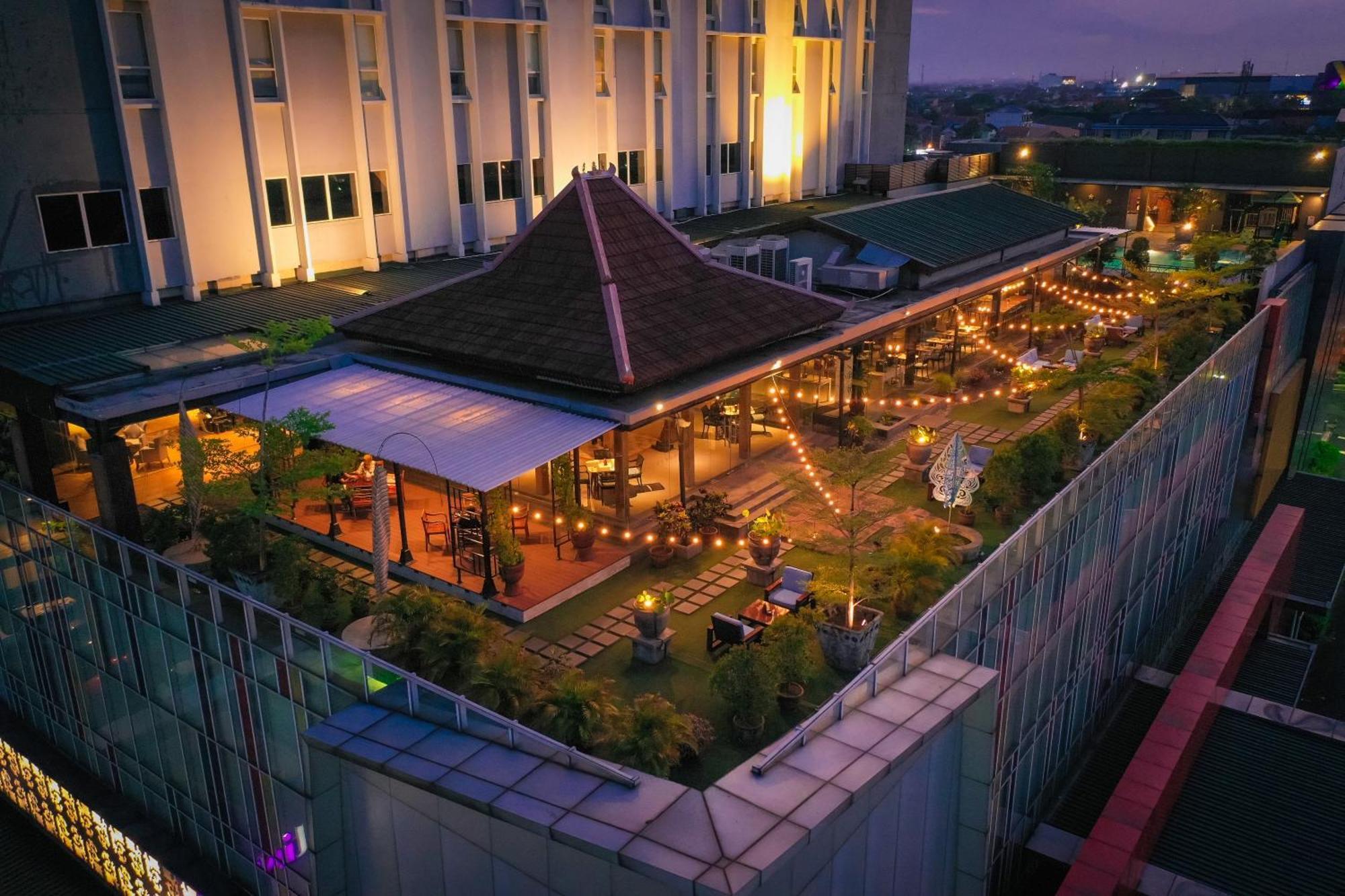 Swiss-Belinn Saripetojo Solo Exterior photo